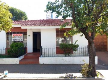 Casa de 7 ambientes, Córdoba · Casa Esquina en Venta 4 Dorm. - Barrio Caseros