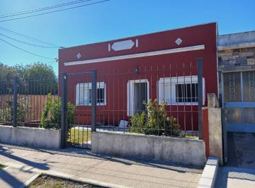 Casa · 54m² · 2 Dormitorios · Venta de Casa de 2 Dorm. en Carmelo, Uruguay