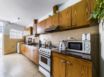 Casa · 179m² · 4 Ambientes · 2 Cocheras · Casa en Venta 3 Dorm. Barrio Alto Alberdi