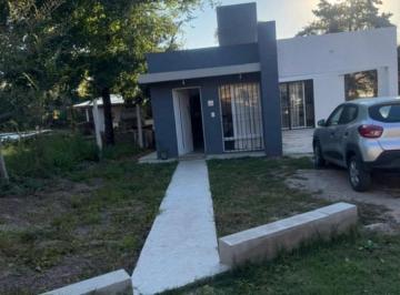 Casa de 3 ambientes, Villa Parque Siquiman · Alquiler Anual en Villa Parque Siquiman