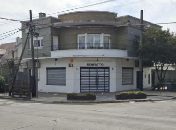 PH · 137m² · 5 Ambientes · 1 Cochera · Venta PH Tipo Casa, 5 Ambientes, Quilmes