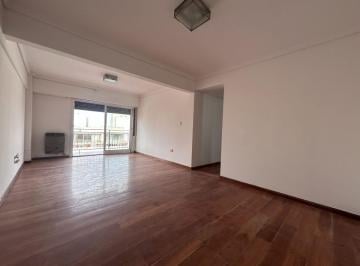 Departamento · 130m² · 5 Ambientes · Alquiler Departamento 5 Amb Castelar Norte Centro