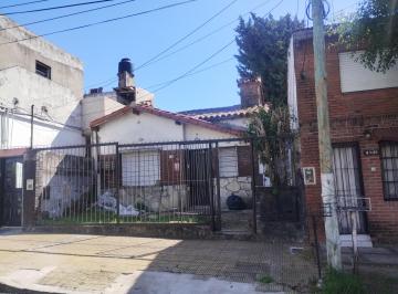 Casa de 4 ambientes, General San Martín · Casa a Refaccionar San Martin - Precio Se Conversa