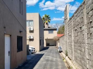 Departamento · 60m² · 3 Ambientes · 1 Cochera · Alquiler Duplex 3 Ambientes con Cochera y Parrilla | Zona Centenario y E. Mitre