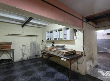 PH · 94m² · 3 Ambientes · En Venta PH 3 Amb. con Deposito Pb Fondo, a Reciclar. - V. Martelli
