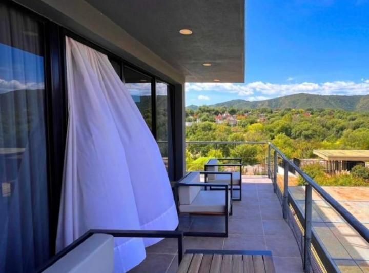 Casa · 261m² · 4 Ambientes · 2 Cocheras