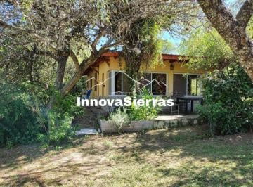 Casa · 100m² · 3 Ambientes · 1 Cochera · Casa en Venta en Las Chacras | Villa de Las Rosas | Traslasierra | 2.533 m² de Parque | Escritura