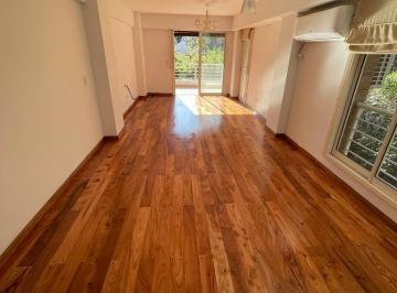 Departamento · 117m² · 5 Ambientes · 1 Cochera · Departamento - Acas. - Vias/santa Fe