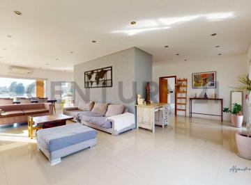 Casa · 306m² · 6 Ambientes · 4 Cocheras · Venta Casa 6 Ambientes en El Lauquen San Vicente