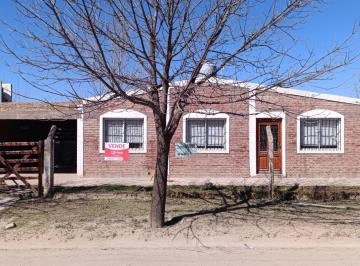 Casa de 4 ambientes, Juana Koslay · Venta Casa en J. Koslay - Praderas