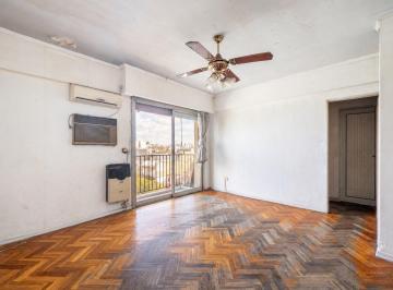 rs:tz85ochh4i7qf0g2p5w19k9z · Departamento 3 Amb en Villa Urquiza Esq. Plaza y Monroe