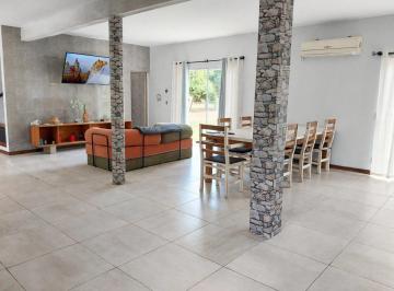 rs:ihbmo7gp4d65tlf2zviw1fuu · Casa en Venta! Barrio Parque Exaltacion!