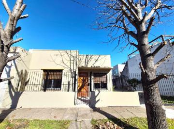 Casa de 3 ambientes, Ituzaingó · Casa con 2 Habitaciones en Venta en Ituzaingó Norte