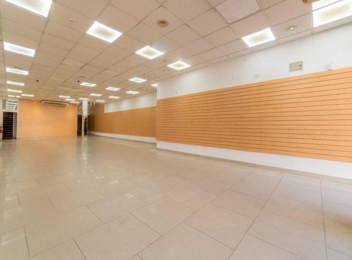 Local comercial · 544m²