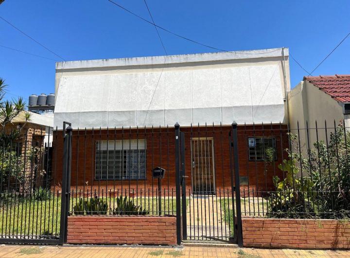Casa · 150m² · 3 Ambientes · 1 Cochera