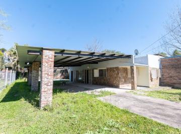 Quinta vacacional · 206m² · 2 Dormitorios · 1 Cochera · Se Vende Casaquinta en Altos del Sauce!
