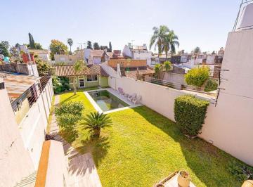 Casa · 162m² · 6 Ambientes · 2 Cocheras · Casa 3 Amb Quincho Depto Piscina Villa Sarmiento