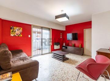 PH · 56m² · 3 Ambientes · Venta PH 3 Amb con Patio Valentin Alsina Centro