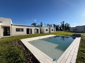 Casa · 277m² · 5 Ambientes · 3 Cocheras · Venta Casa a Estrenar Comarcas de Lujan 5 Amb Pisc