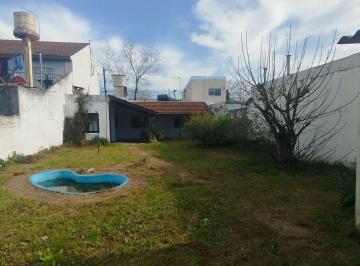 Casa · 96m² · 3 Ambientes · 1 Cochera · Casa en Venta 3 Amb. Jardin, Cochera, Malv. Argenti