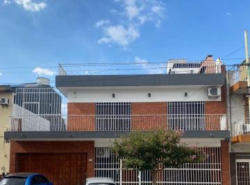 Casa · 410m² · 5 Ambientes · 2 Cocheras · Venta Casa de 6 Ambientes en Devoto
