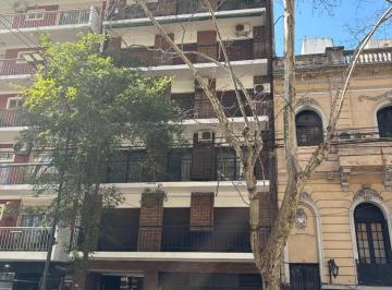 Departamento · 72m² · 4 Ambientes · 1 Cochera · Venta Semi Piso 4 Ambientes con Patio