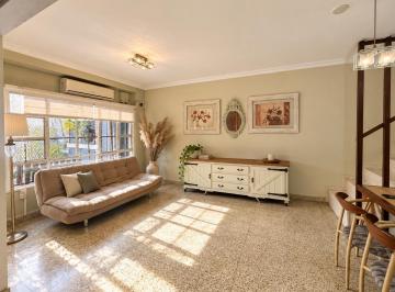 PH · 84m² · 4 Ambientes · PH en Venta de 2 Dorm. con Quincho en Barrio Parque