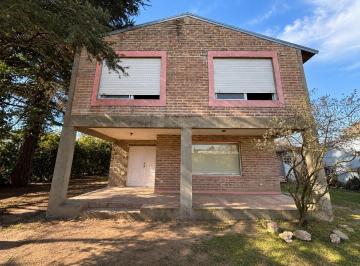 Casa · 178m² · 3 Dormitorios · 1 Cochera · Casa en Zona Sur