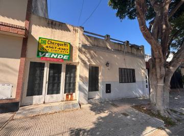 Casa de 3 ambientes, Monte Castro · Hermosa Casa Gran Potencial Lote Propio, Toda Pb, Fondo