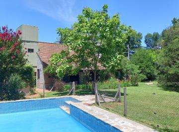 Casa · 90m² · 4 Ambientes · 3 Cocheras · Casa Monteagudo Al 800 Barrio Los Ñanduces