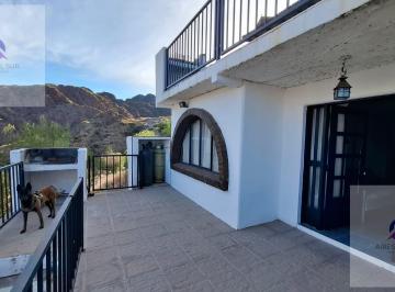 Casa · 170m² · 8 Ambientes · 4 Cocheras · Casa en Los Reyunos