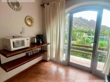 Casa · 140m² · 5 Ambientes · 1 Cochera · Casa en Los Reyunos