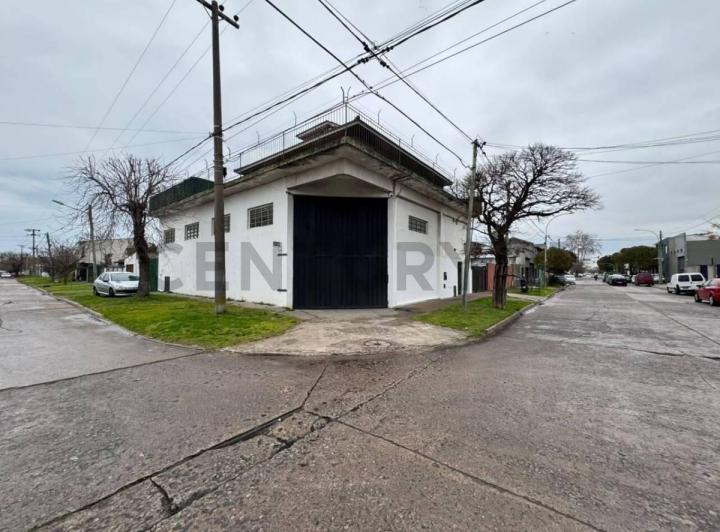 Bodega-Galpón · 270m² · 1 Ambiente · 10 Cocheras