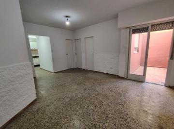 Departamento · 53m² · 3 Ambientes · Venta Dpto 3 Ambientes con Patio Valentin Alsina