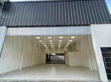 Local comercial · 128m² · Alquiler Increible Local a Estrenar en Quilmes.