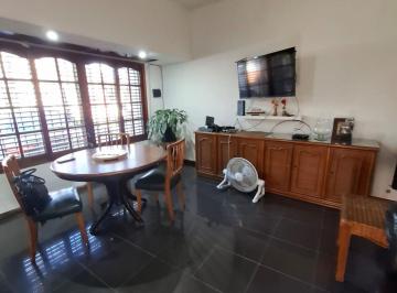 PH · 99m² · 4 Ambientes · 1 Cochera · PH Al Frente 4 Amb Luminoso C/cochera y Parrilla