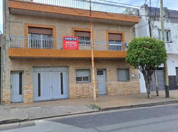 Casa de 10 ambientes, Tres de Febrero · Venta Casa Multifamiliar en Martin Coronado