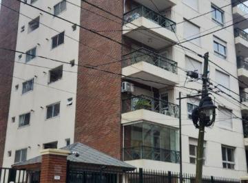 Departamento de 2 ambientes, San Isidro · Venta Dos Ambientes Amplios con Cochera Fija Cubierta, Excelente Ubicacion Centro de San Isidro