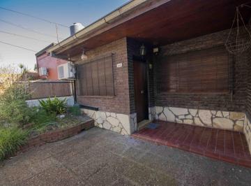 Casa · 50m² · 3 Ambientes · 1 Cochera · Dúplex de 3 Ambientes en Alquiler, en Martínez.