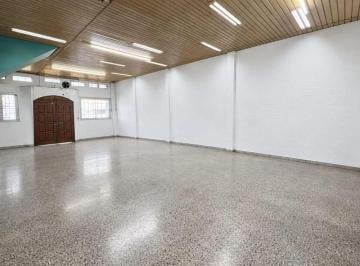 Local comercial · 360m² · Local. | Av Hipólito Yrigoyen Al 1500