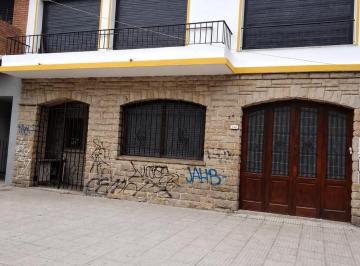 Casa · 160m² · 6 Ambientes · Alquiler de Casa 6 Ambientes en Ramos Mejia