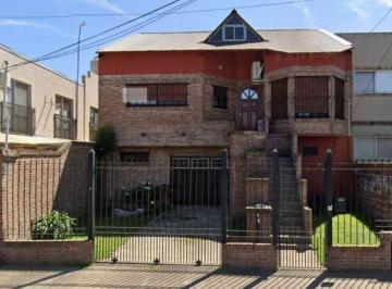BET-BET-10592_2 · Hermosa Casa 4 Ambientes Apta Crédito