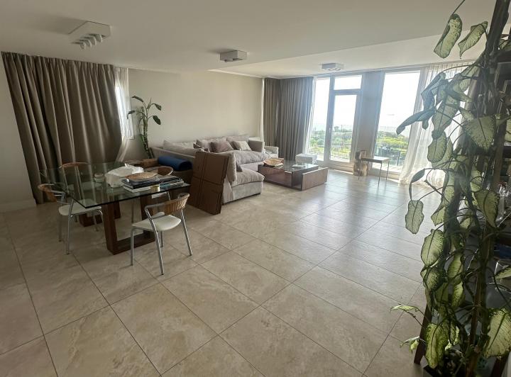 Departamento · 190m² · 4 Ambientes · 2 Cocheras