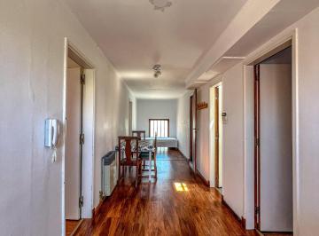 Departamento · 3 Dormitorios · Alquiler Depto PH 3 Ambientes Zona Guemes Para Vivienda o Comercial