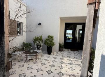 Casa · 400m² · 5 Ambientes · 4 Cocheras · Casa en Alq. Temporario en Barbarita, General Pacheco, Tigre