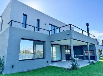 Casa · 280m² · 5 Ambientes · 4 Cocheras · Casa en Venta y Oportunidad en Islas Al Lago de 5 Ambientes a La Laguna Central