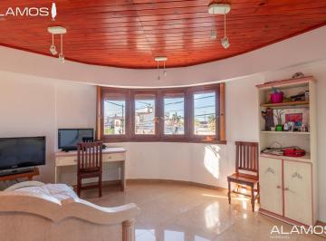 PH · 80m² · 4 Ambientes · Venta 3 o 4 Ambientes en Ramos Mejia a Nuevo con Hermosa Terraza
