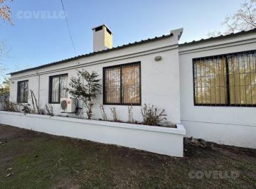 Casa · 120m² · 4 Ambientes · 1 Cochera · Alquiler Hermosa Casa con Dos Dorm. Excelente Ubicación Colonia del Sacramento
