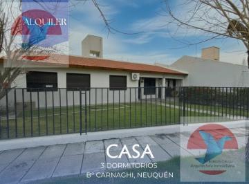 Casa · 93m² · 4 Ambientes · 1 Cochera · Alquiler Casa 3 Dorm. en B° Carnaghi, Neuquén