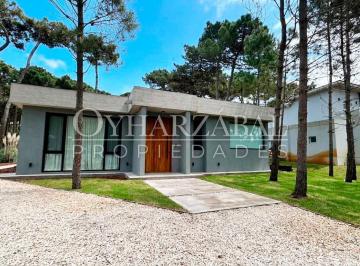 Casa · 1100m² · 5 Ambientes · Casa en Alquiler Temporario